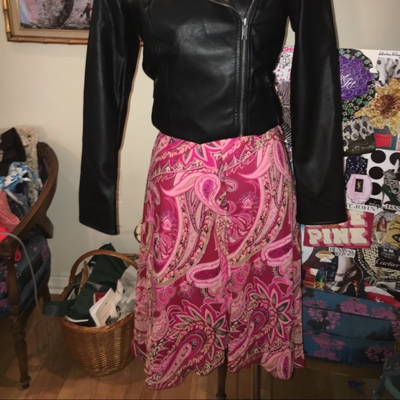 Context Dresses & Skirts - Silk skirt Beautiful paisley pink 4 petite